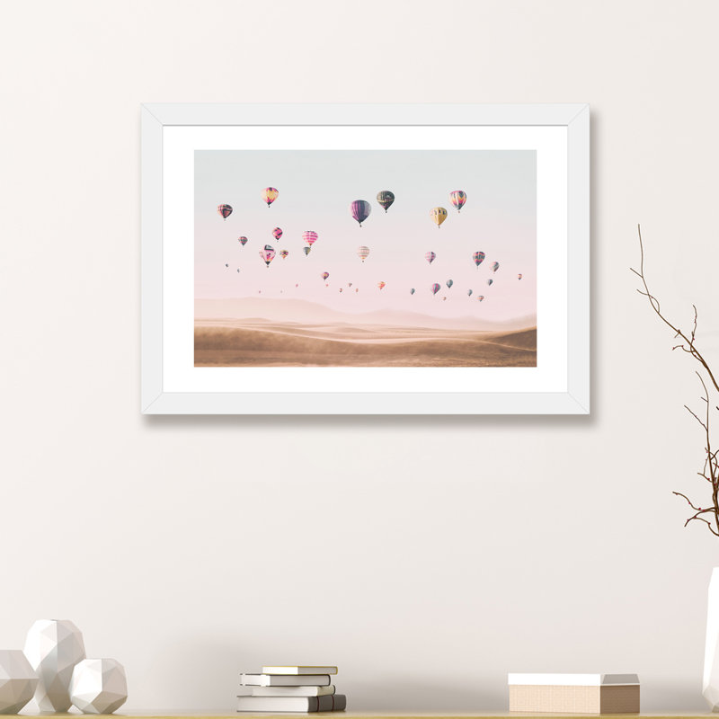 « air balloons », photographie, H 16 po x l 24 po x P 1 po, Papier avec cadre blanc