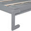 Grand lit gris avec tablettes et petit espace, tablettes confortables à lattes de matelas confortables, chambre d'amis, meubles