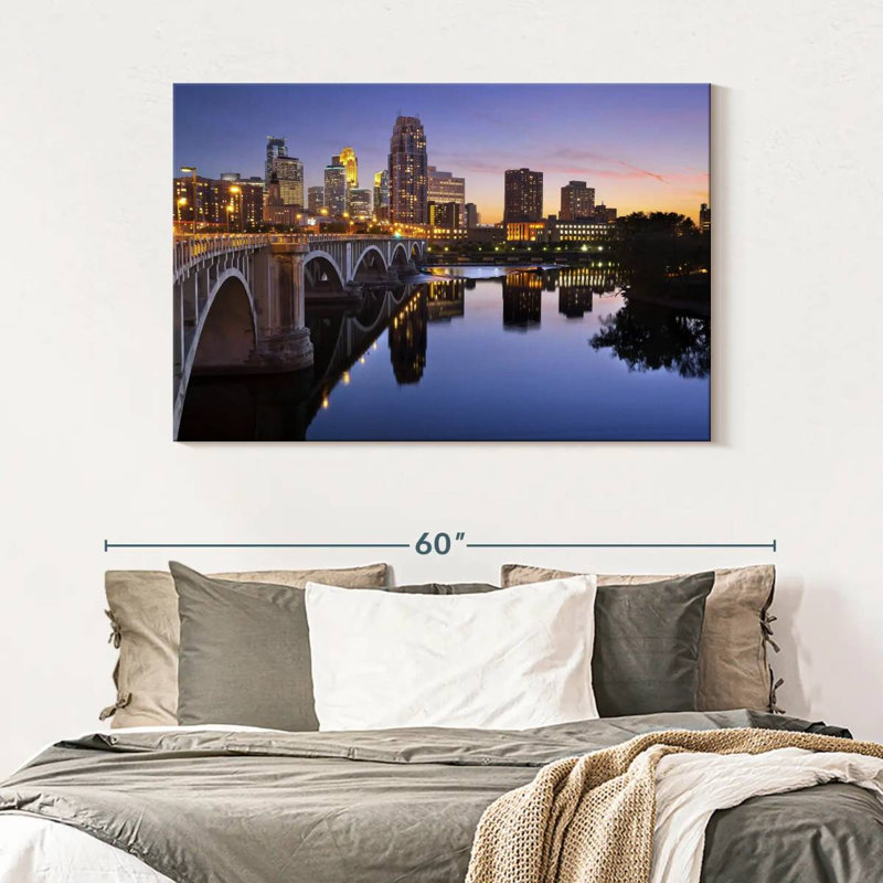 Ravi Minnesota, 32" H x 48" W