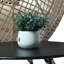 Chaise de patio en osier PE avec table d'appoint Kanetha