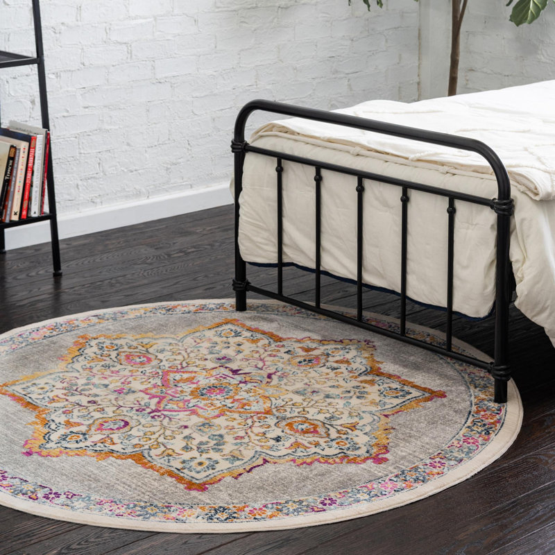 Oriental Indoor Rug, Round 3'7"