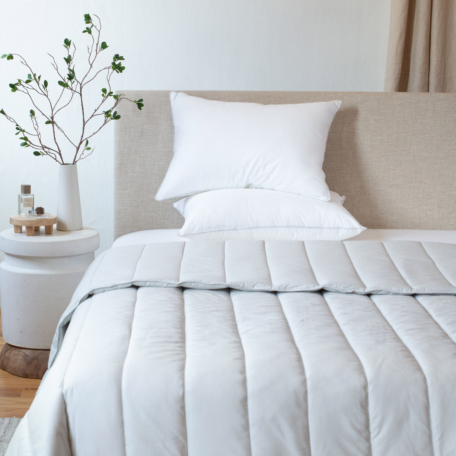 2 Pack Medium Down Alternative Bed Pillow, 8.5, Standard