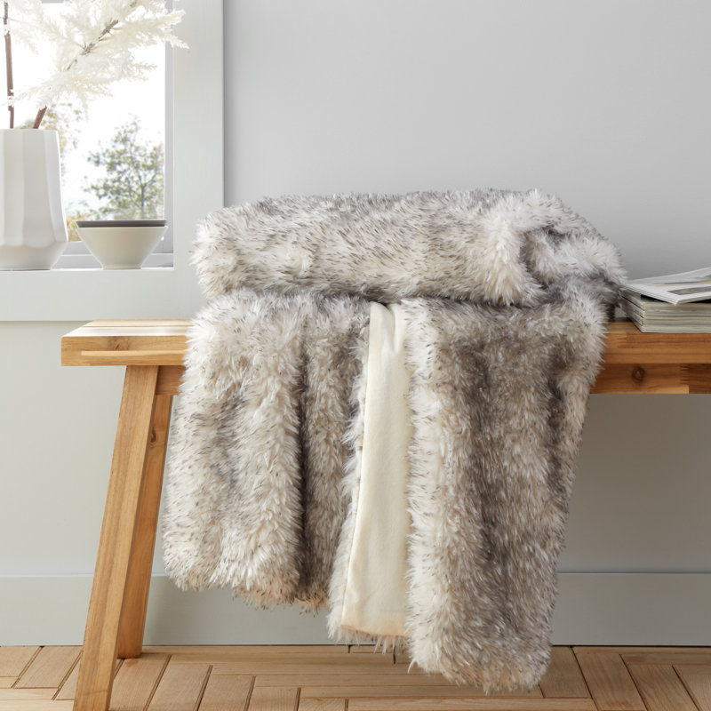 Arctic Fox Cosy Faux Fur Blanket Throw