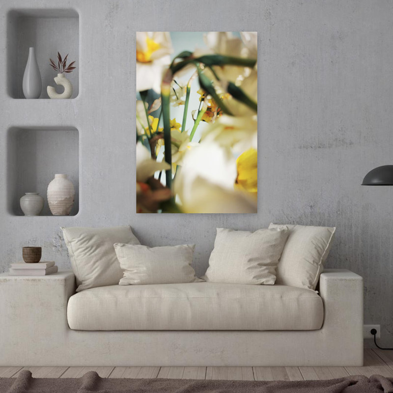Art contemporain avec jonquille contemporaine, H 36 po x l 24 po