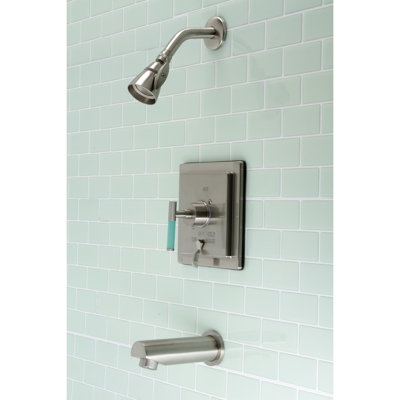 Robinet de baignoire et douche à pression équilibrée à poignée simple Kingston Brass Kaiser