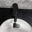 Robinet de salle de bain moderne noir mat, robinet de meuble-lavabo à poignée simple, acier inoxydable conçu pour une utilisation à long terme, corrosion avec robinet de lavabo à circulation d'eau lisse et continue en noir, fabrication