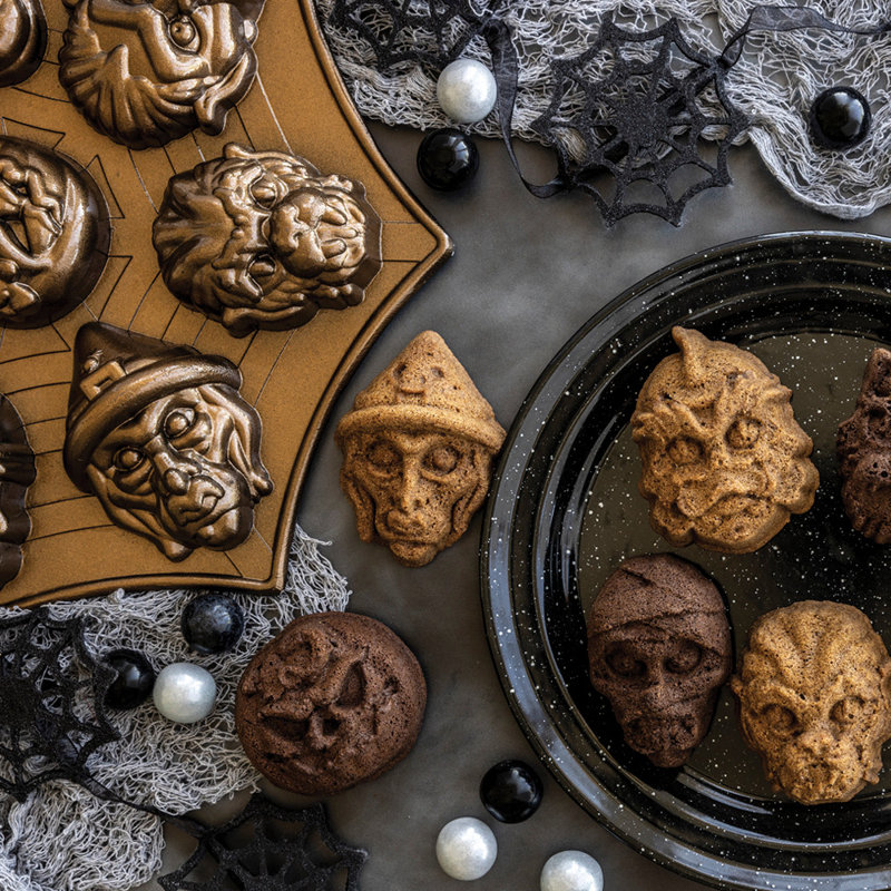 Monster Mask Cakelet Pans