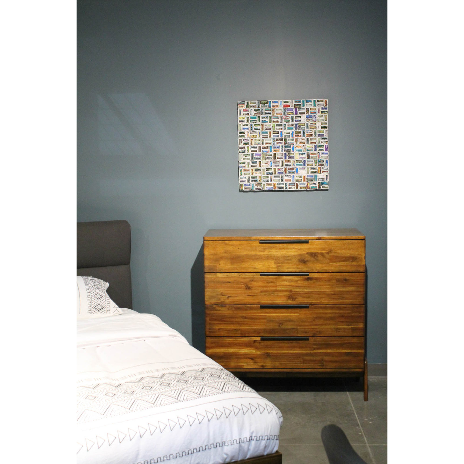 Lisbeth 41" Wide 4-Drawer Chest