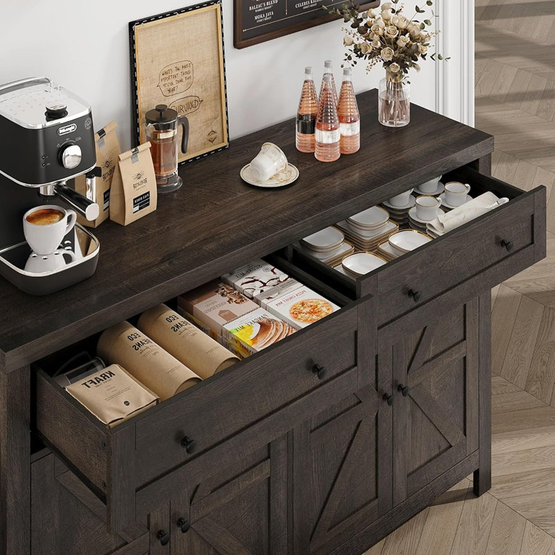 Buffet Modern Farmhouse, armoire à café avec tiroirs, tablettes et portes de grange coulissantes - brun foncé