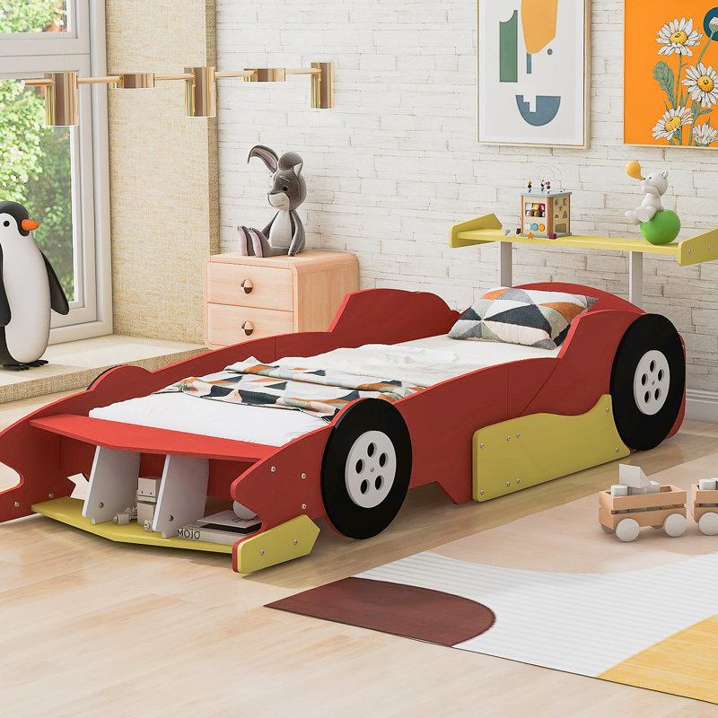 Lit plateforme simple en forme de voiture de course avec roues, conception attrayante pour les chambres d'enfants, durable et sécuritaire