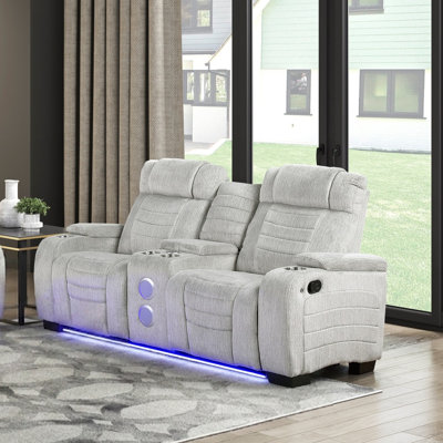 Canapé inclinable de luxe deux places avec console centrale à DEL, porte-gobelets, haut-parleurs sans fil, accoudoirs de rangement, revêtement gris pâle, meuble 1 pièce