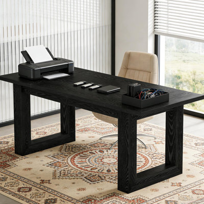 Bureau d'ordinateur en bois noir, élégance minimaliste pour le bureau ou la maison, utilisation polyvalente et bois de performance durable avec aspect industriel urbain, fonctionnalité, durabilité à long terme