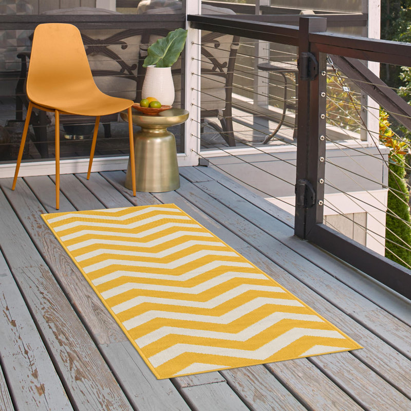 Chevron Indoor / Outdoor Rug, Runner 2' x 8'