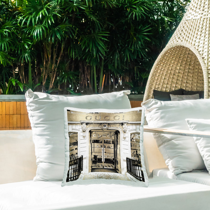 Coussin d'extérieur imprimé Fashion Urban Architecture Shop par Madeline Blake