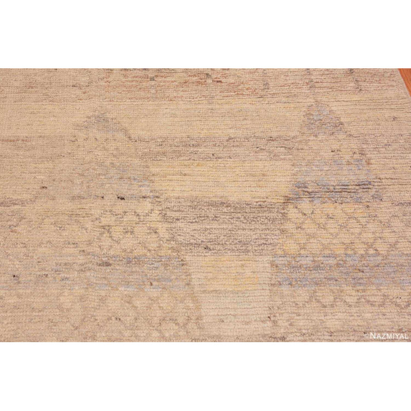 Tapis marocain surdimensionné crème moderne