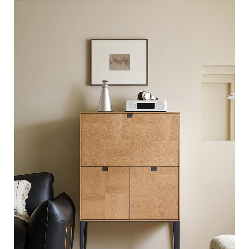 Nouvelle armoire d'appoint à pieds hauts
