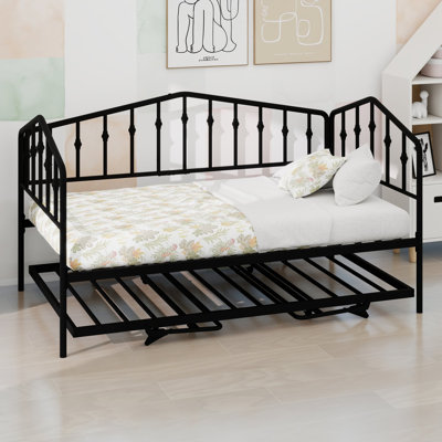Le lit de jour avec lit gigogne comprend un lit d'appoint escamotable conçu pour une stabilité durable.