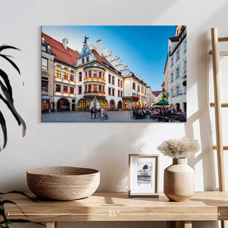 Nicci Hofbrauhaus Am Platzl, H 16 po x l 24 po