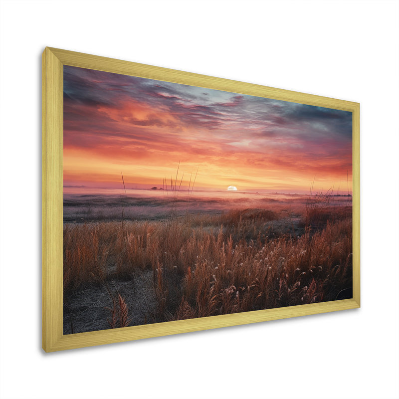 Prairies tranquilles au lever du soleil I, H 16 po x l 32 po x P 1 po, Cadre doré simple