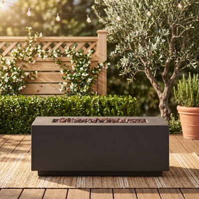 Foyer d'extérieur rectangulaire au propane 40 "- 40 000 BTU MgO en béton gris foncé