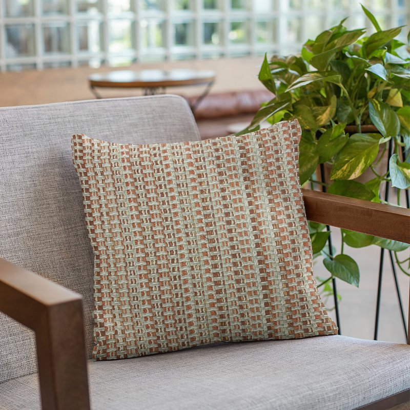 Weave Linen Indoor/Outdoor Pillow Cover & Insert, 26" x 26"