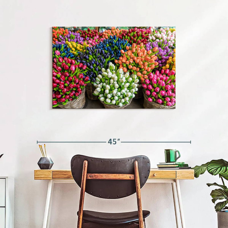 Harnek Tulip Baskets, 24" H x 36" W