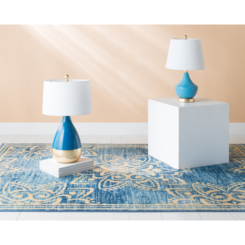 Genesia Metal Table Lamp