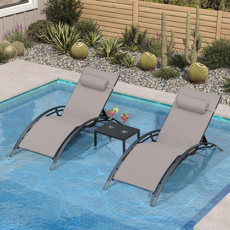 Ensemble de chaise longue d'extérieur en aluminium 3 pièces avec table d'appoint, Taupe