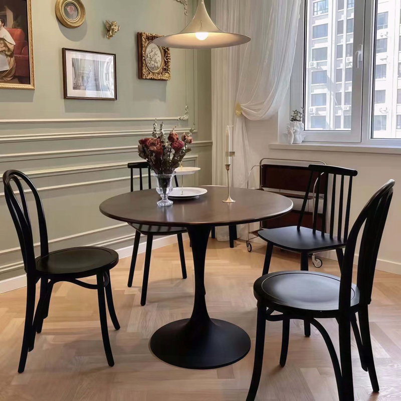 Table ronde tulipe 31,5 pouces, Noyer
