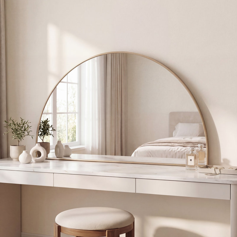 Miroir demi-lune de salle de bain mural Solstice l 42 po x H 23 po, Doré
