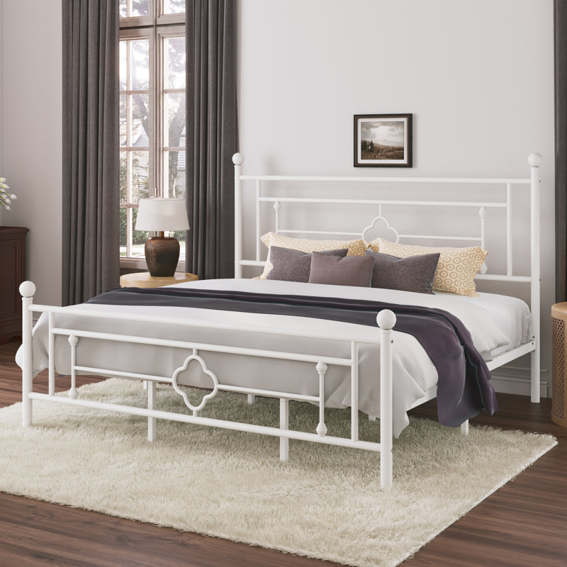 Base de lit plateforme en métal Ajayceon avec tête et pied de lit de style rétro, Très grand, Blanc