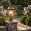 Lampadaire d'extérieur classique avec abat-jour en verre transparent au fini bronze royal