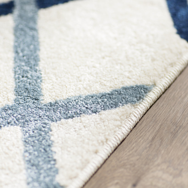 Hewitt Geometric Indoor Rug, Rectangle 5'3" x 7'3"