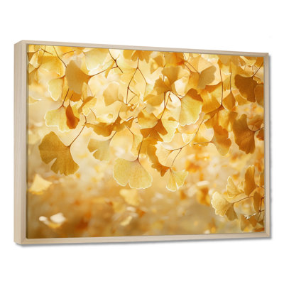 Iokua Golden Ginkgo Leaves Harmony I - feuilles, art mural