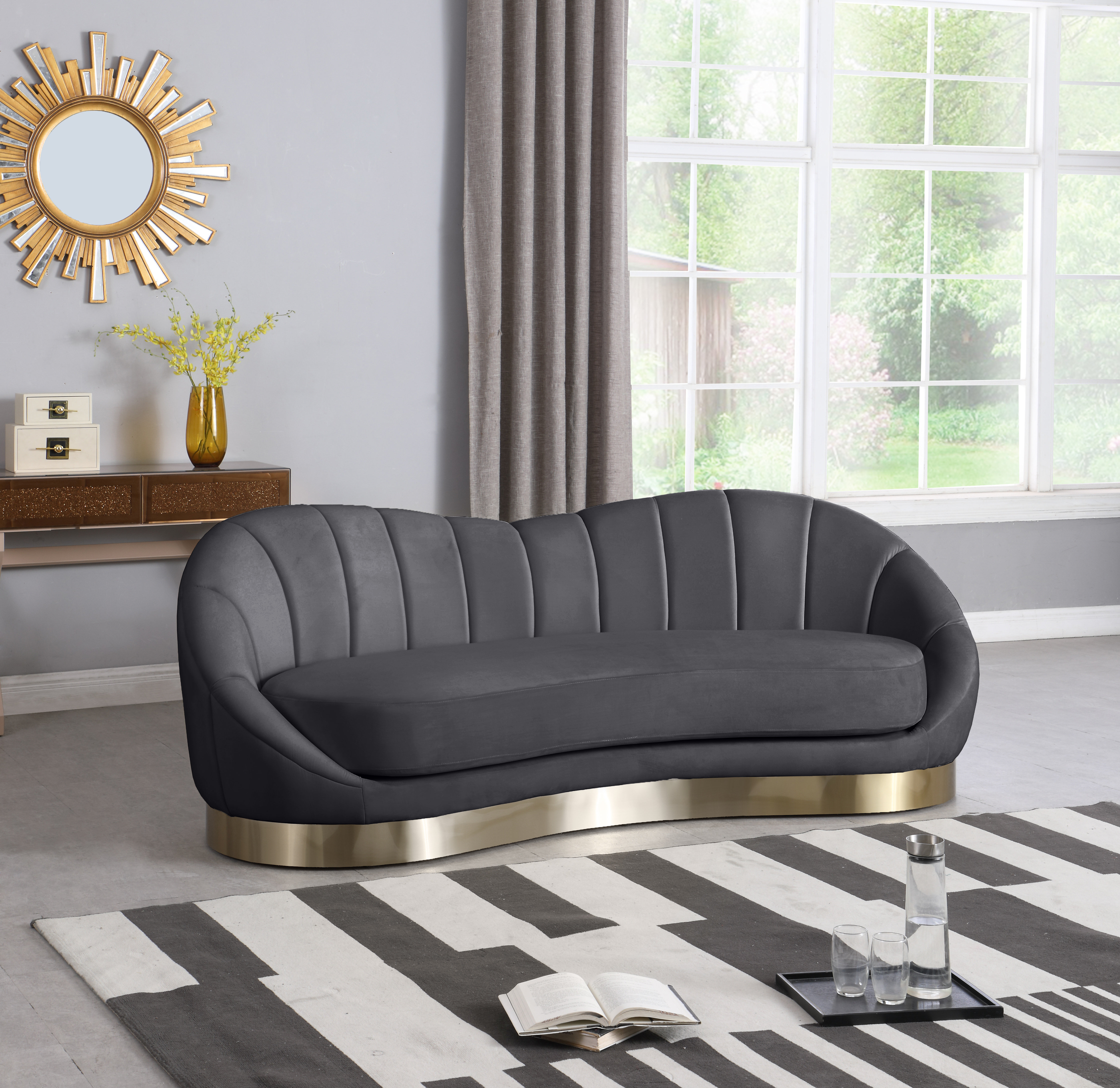 Saldana 91.5'' Velvet Sofa