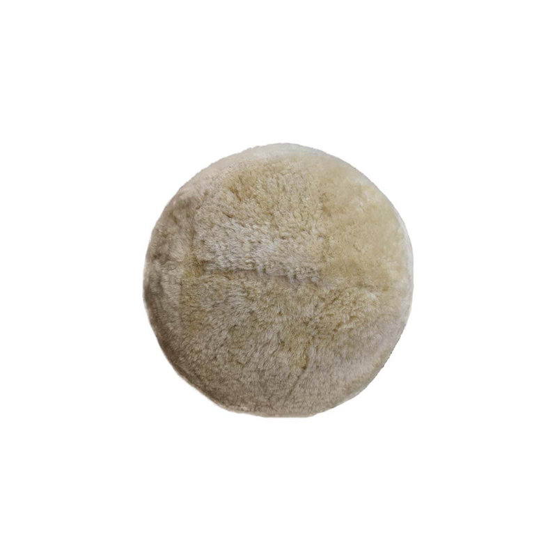 Coussin en peau de mouton tondue 12,20
