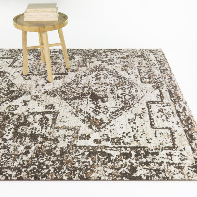 Lourandos Taupe Oriental Medallion Area Rug, 5'3" x 7'