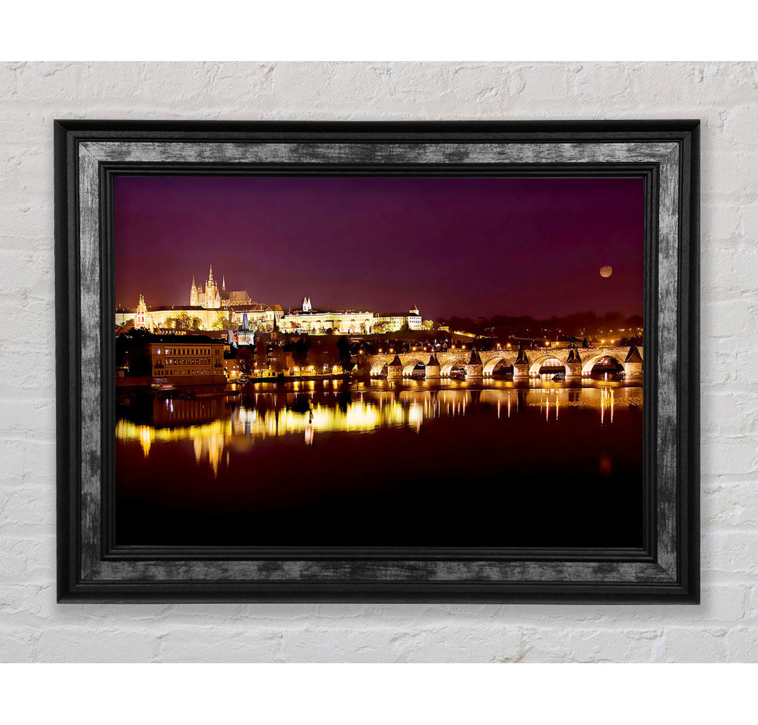 Purple City Reflections - Einzelner Bilderrahmen Kunstdrucke