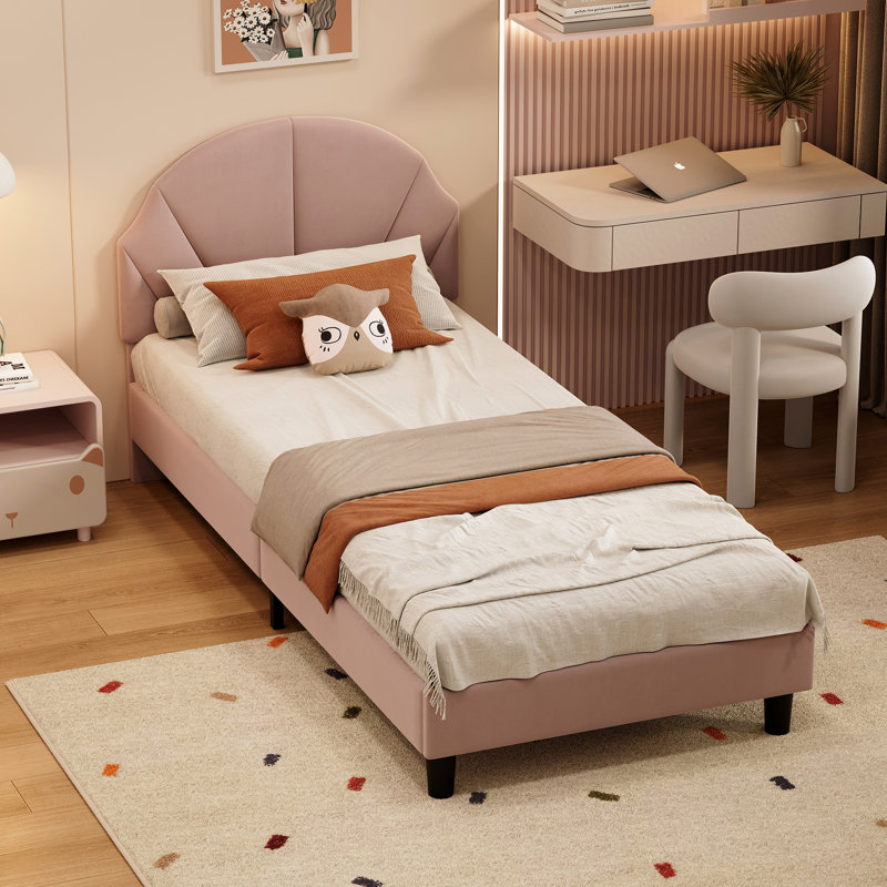 Bed, Pink