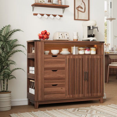 Buffet avec lumières DEL et tablettes réglables