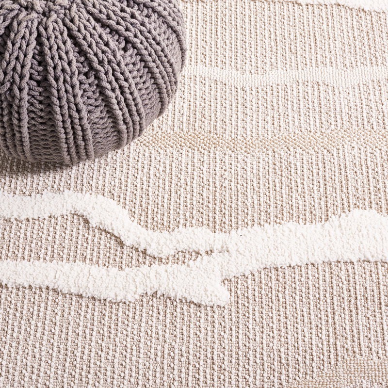 Trends 112 Area Rug In Beige / Ivory, Runner 2'2" x 15'