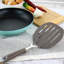 Grande spatule en nylon taupe Martha Stewart