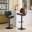 Ensemble de 2 tabourets de bar modernes du milieu du siècle en noyer courbé, hauteur réglable, pivotants à 360°, avec assise rembourrée en similicuir.-1348899275-1348899273
