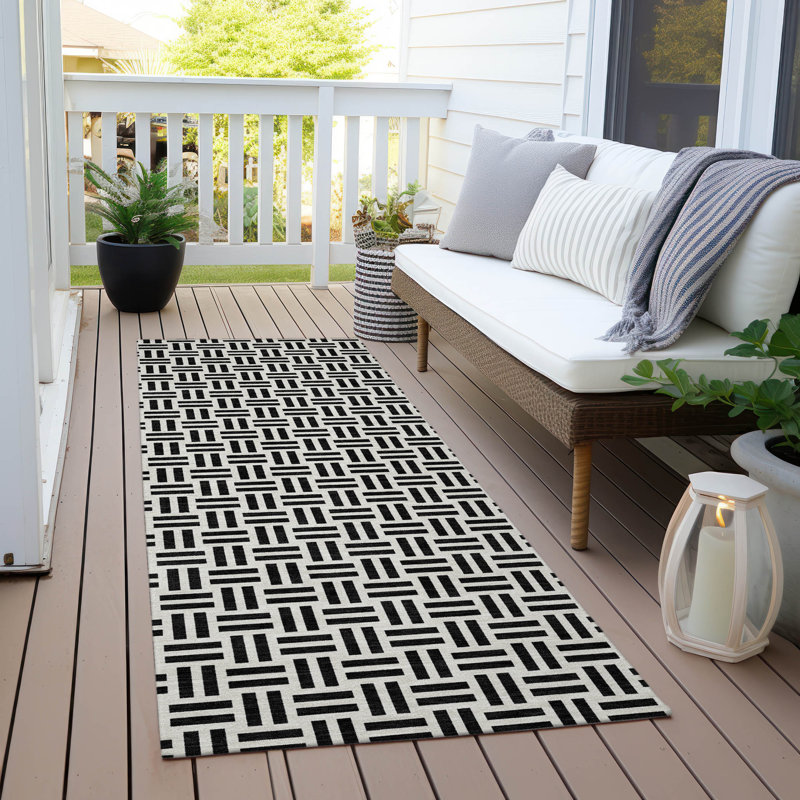 Aquaisha Geometric Indoor Rug, Runner 2'3" x 7'6"