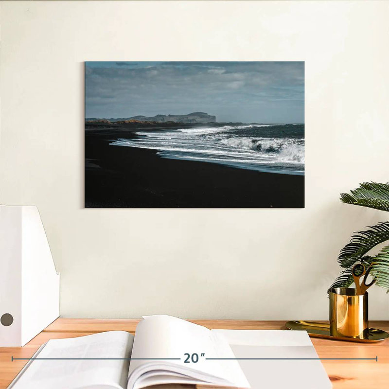 Gillard Vik Black Sand Beach