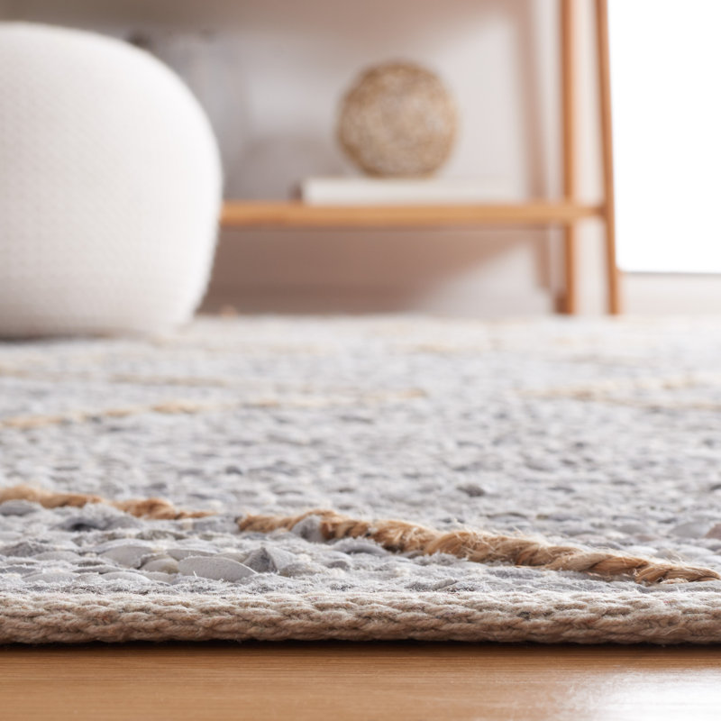 Imauri Vintage Leather Hand Woven Leather/Jute/Cotton Geometric Rug in Light Gray/Natural, Rectangle 6' x 9'