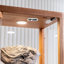 Vitrines en bois brun et noir