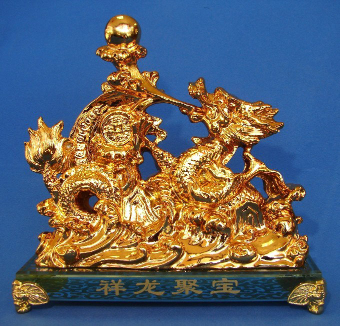 Resin Figurine / Sculpture Decorative Object