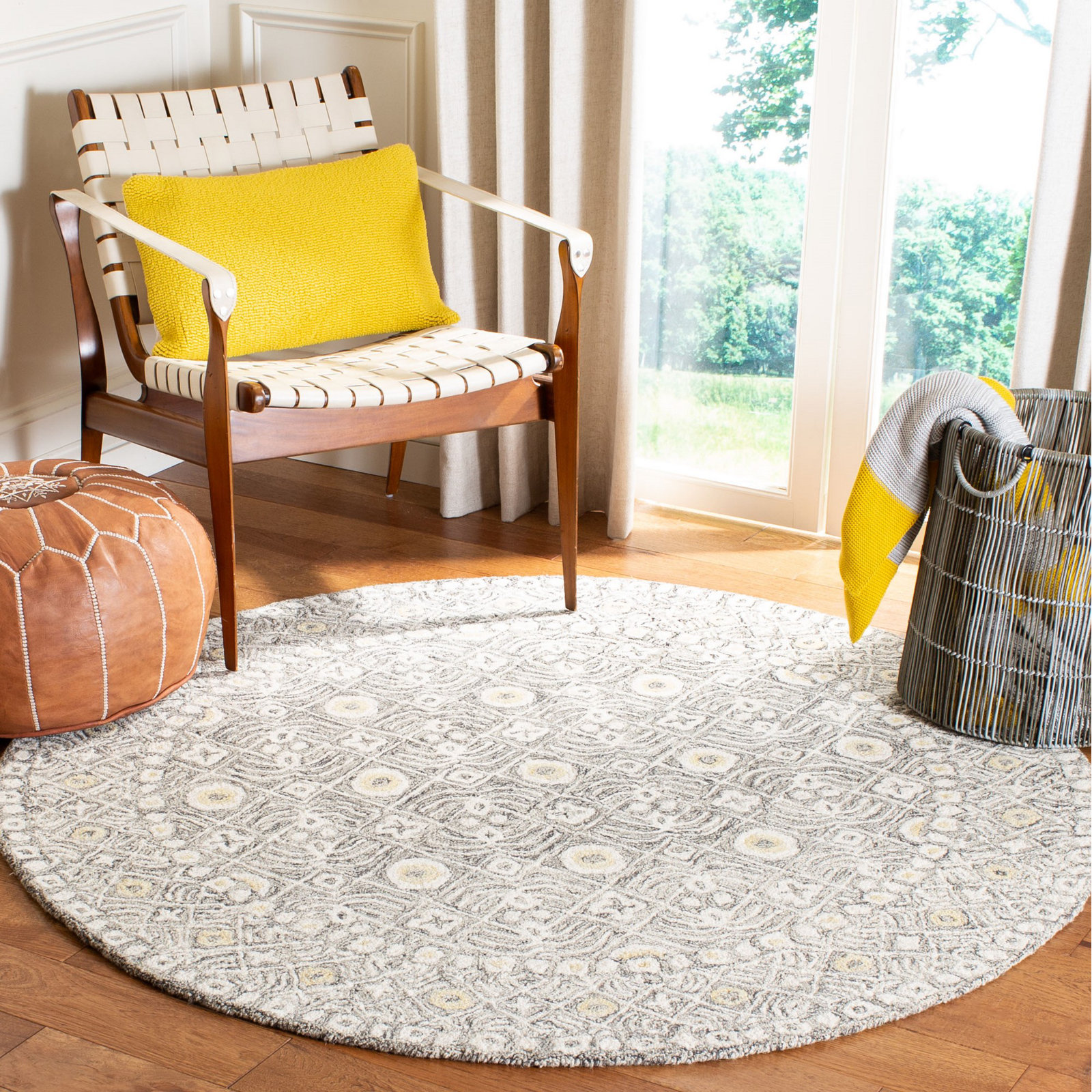Stalder Ivory Hand-Tufted Wool Rug, Round 5'