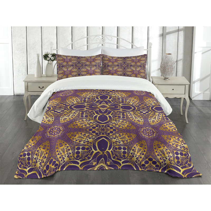 Yellow Quilted King Bedspread Set with Pillow Shams